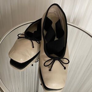 Massimo Dutti Cream and Black Ballet Flats with Bow